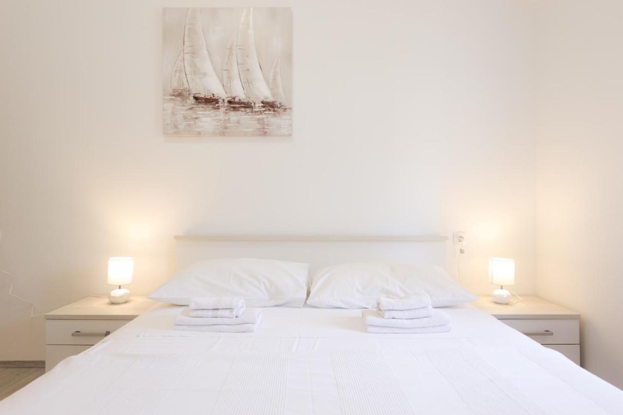 Two Bedroom In The Old Town Marija Zadar